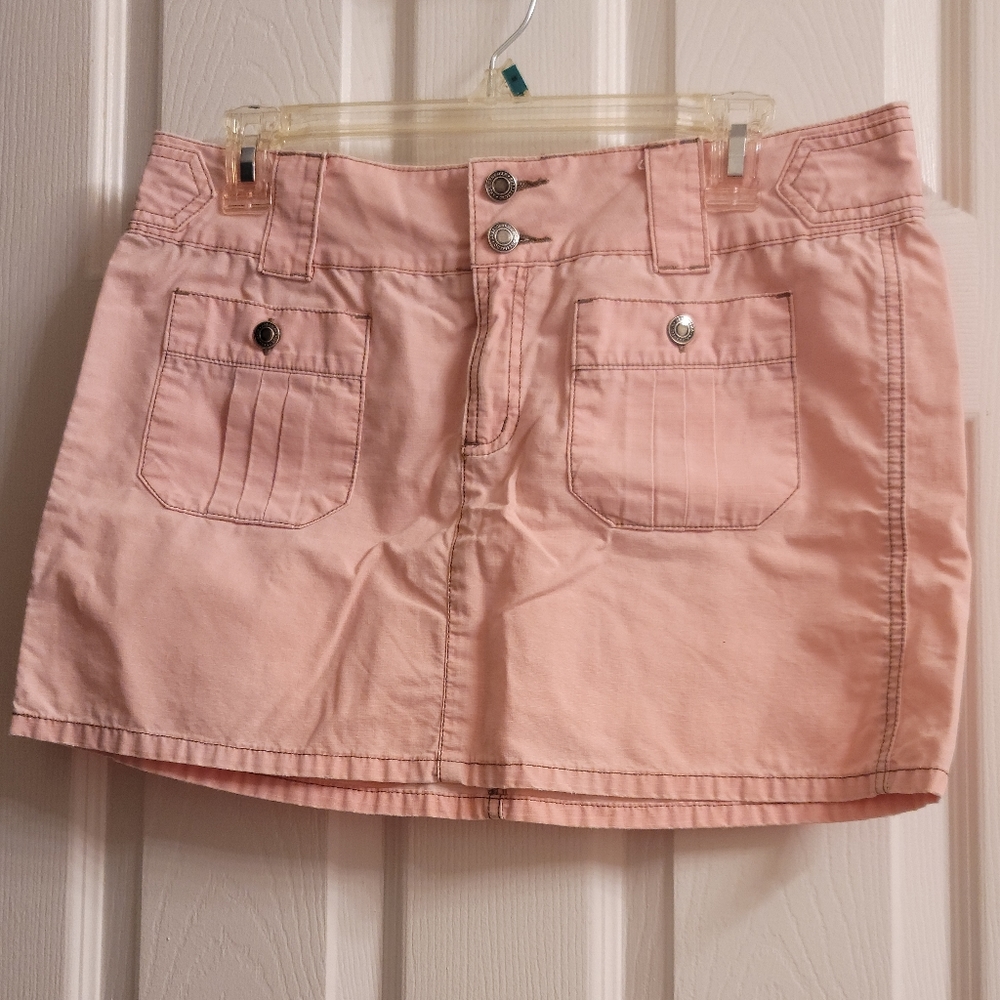American Eagle Outfitters Woman's Skirt Size 8 Pink 4 Pockets Light Used 1 time